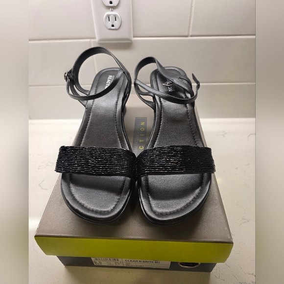 Kenneth Cole Reaction Shoes - Kenneth Cole REACTION womens Sandals Size 9 1/2